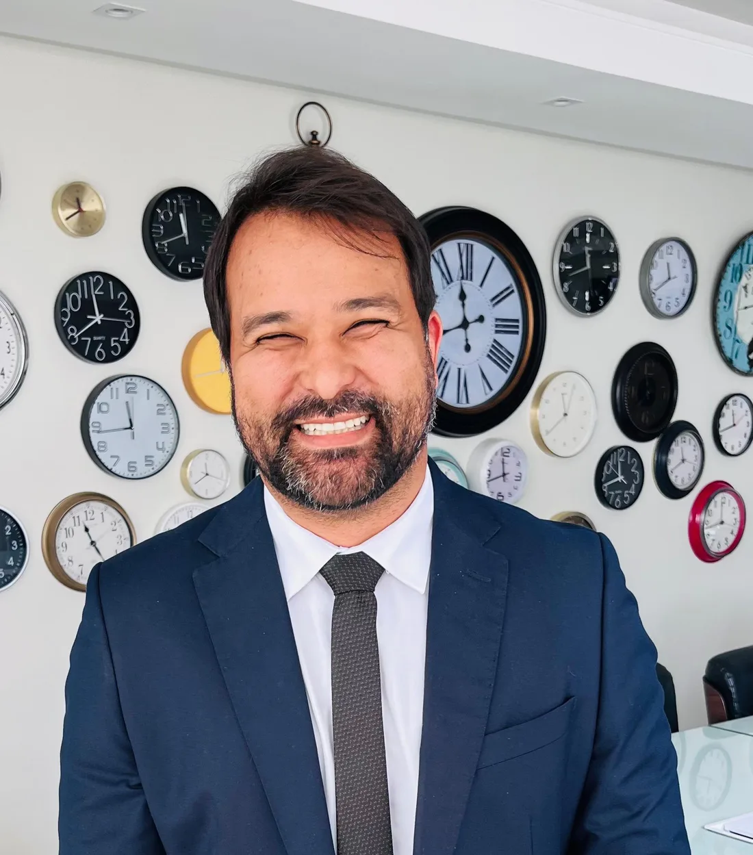Dr. Evilásio Teixeira Gonzaga no escritório